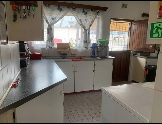 5 BEDROOM HOUSE FOR SALE IN MALVERN